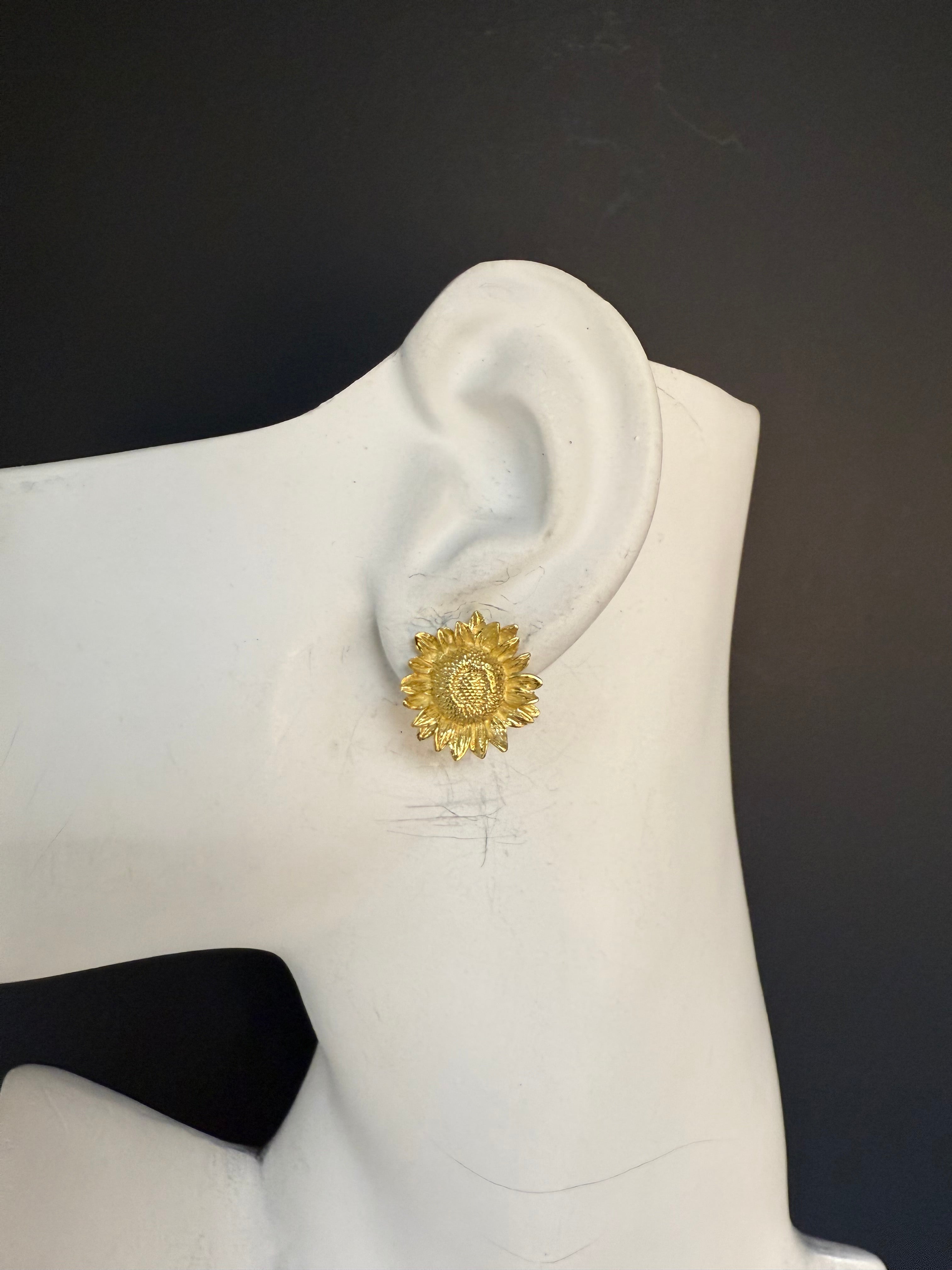 Retro Yellow Gold Sunflower Stud Statement Earrings Circa 1980