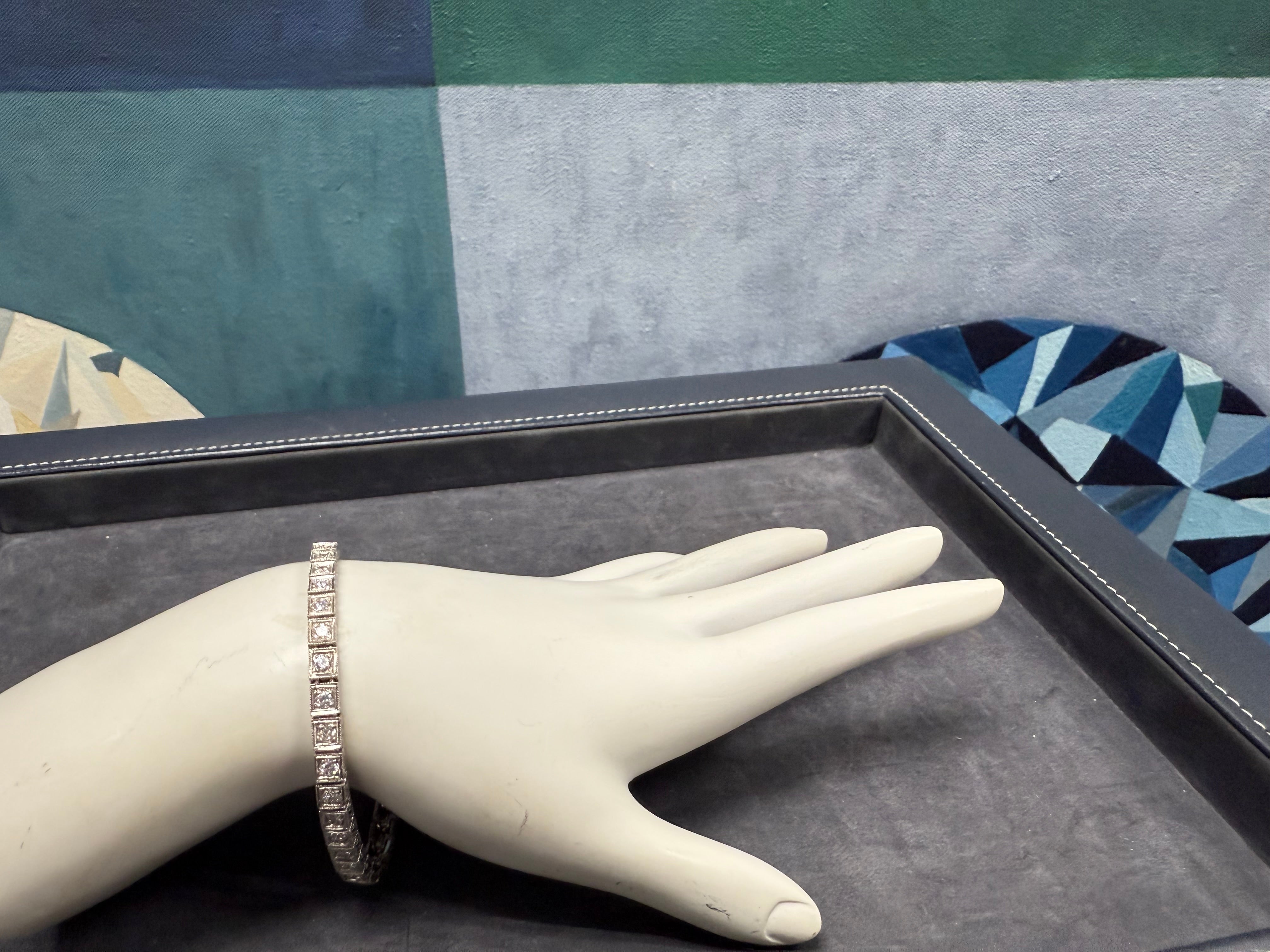 Retro Gold 3.25 Carat Natural Colorless Diamond Engraved Box Bracelet 1990