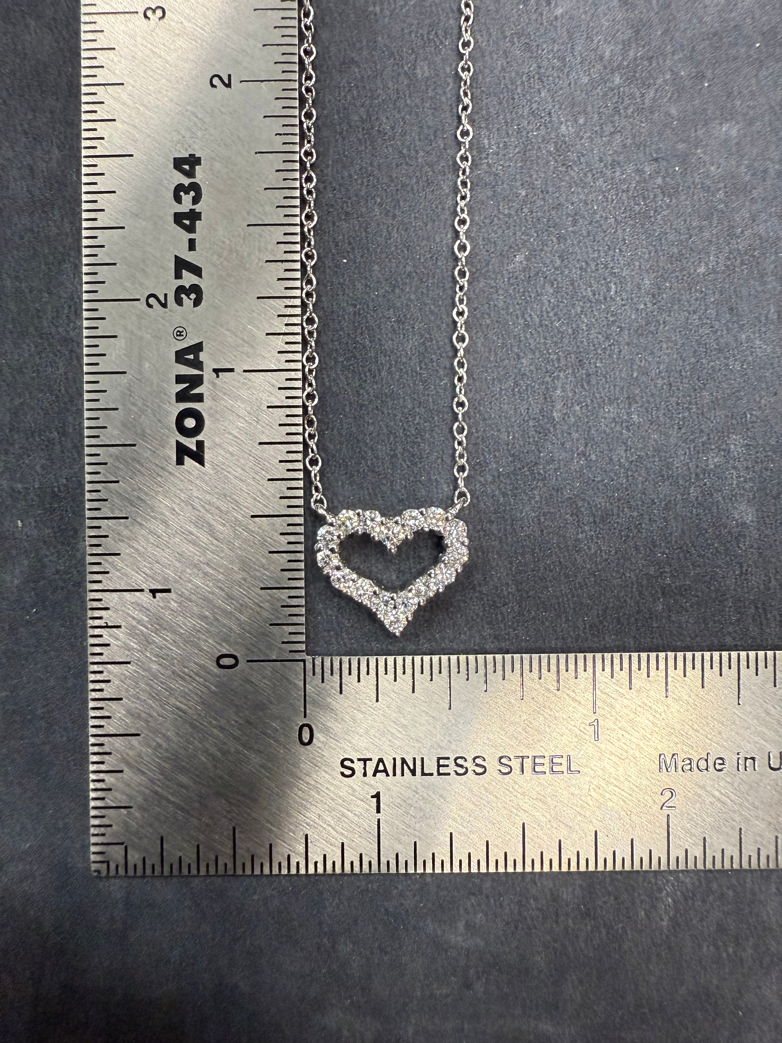 Modern Platinum 0.50 CARAT Natural Diamond Heart Pendant Necklace