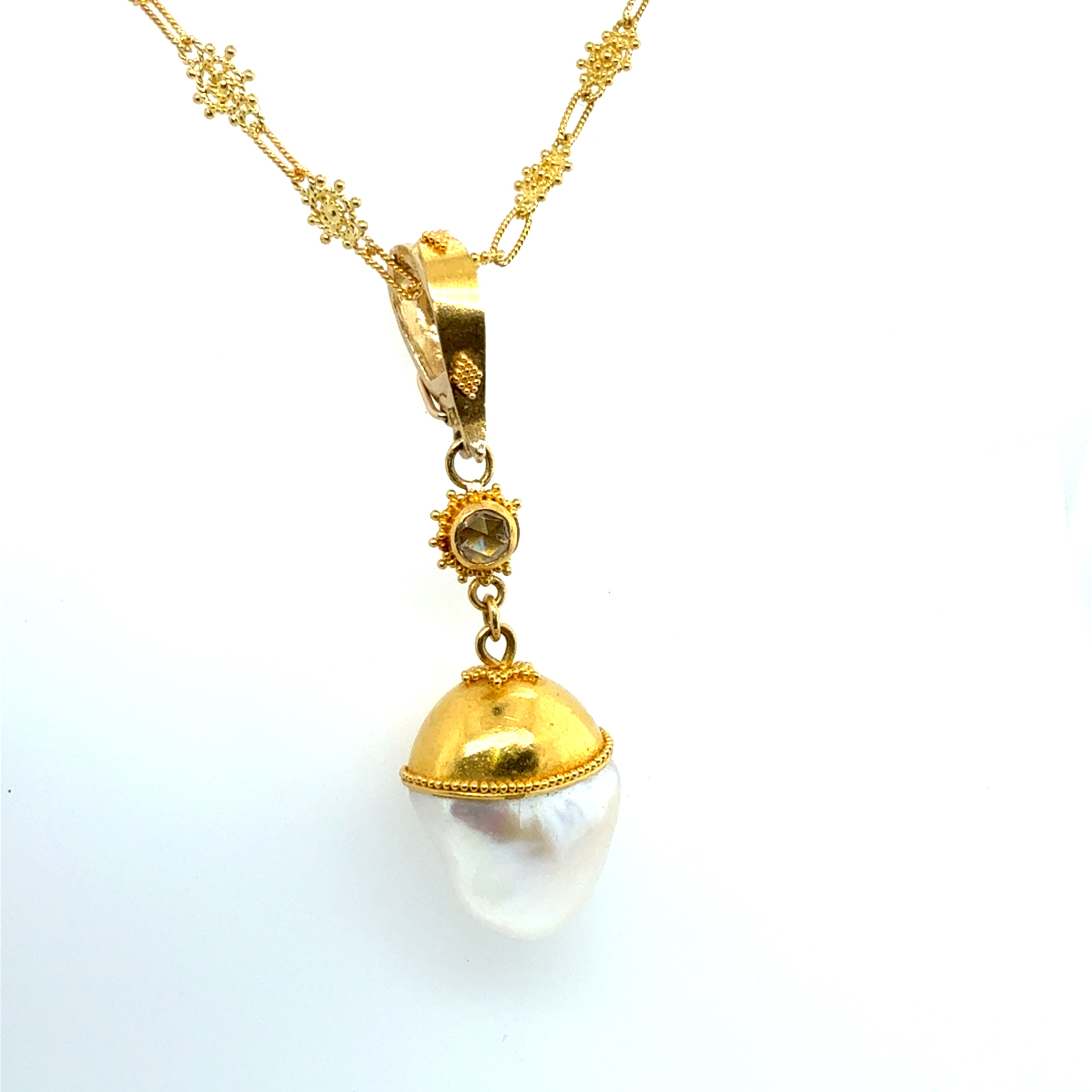 Retro 22K Yellow Gold 15mm Pearl Pendant Toggle Clasp Necklace Circa 1990