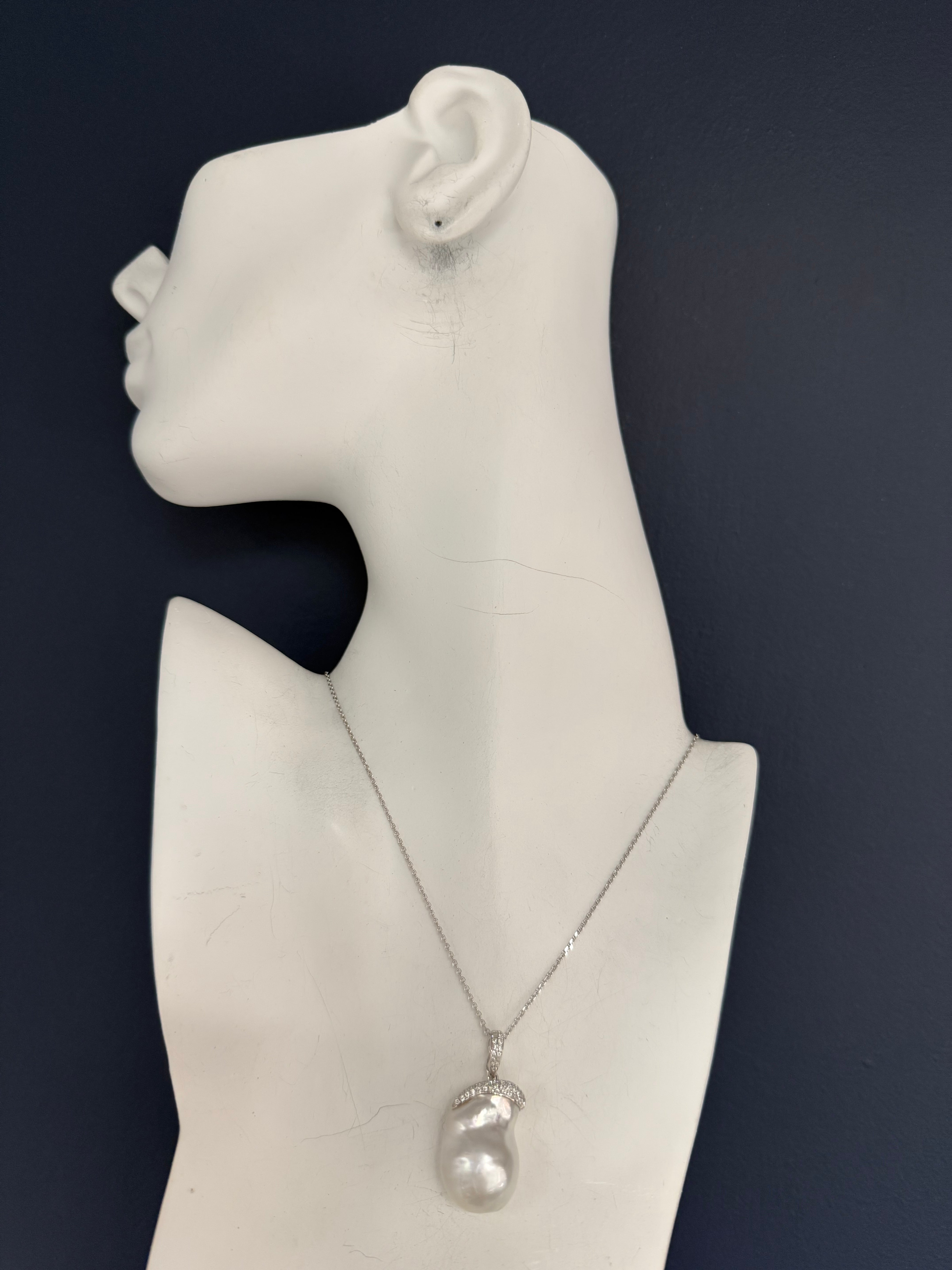 Retro White Gold Natural Australian Baroque South Sea Pearl & Diamond Pendant