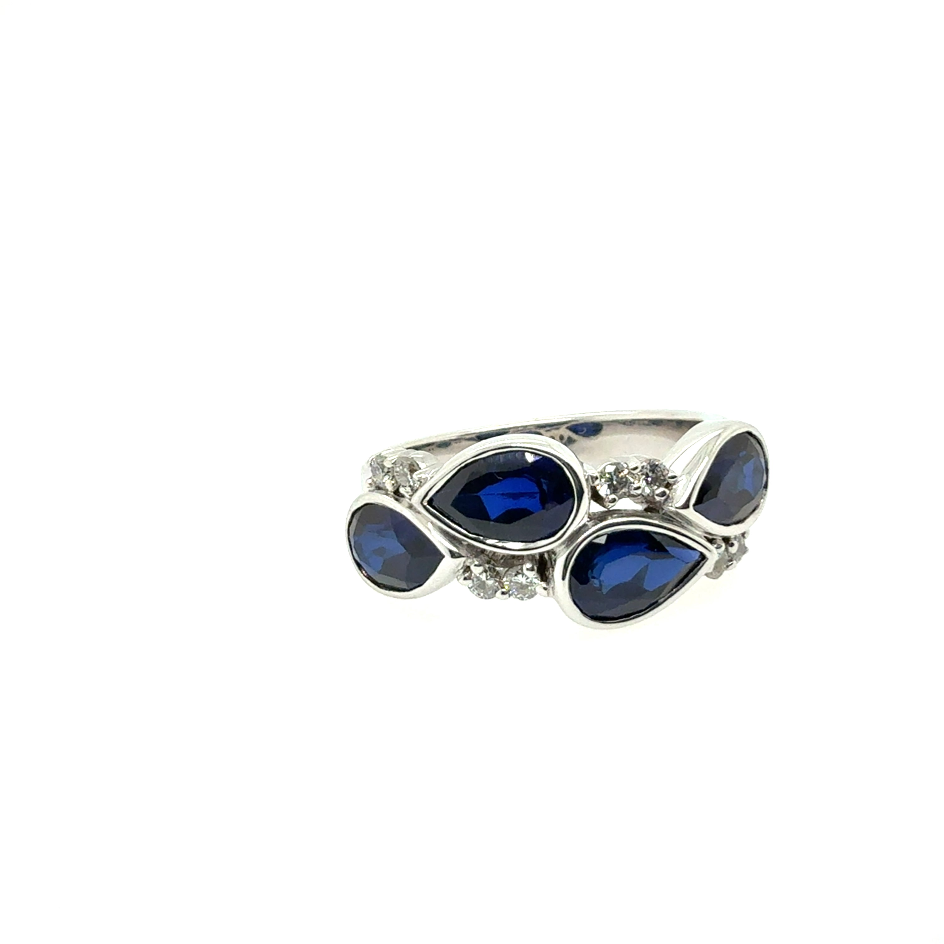 Modern Gold 4.75 Carat Natural Royal Blue Sapphire & Diamond Cocktail Ring