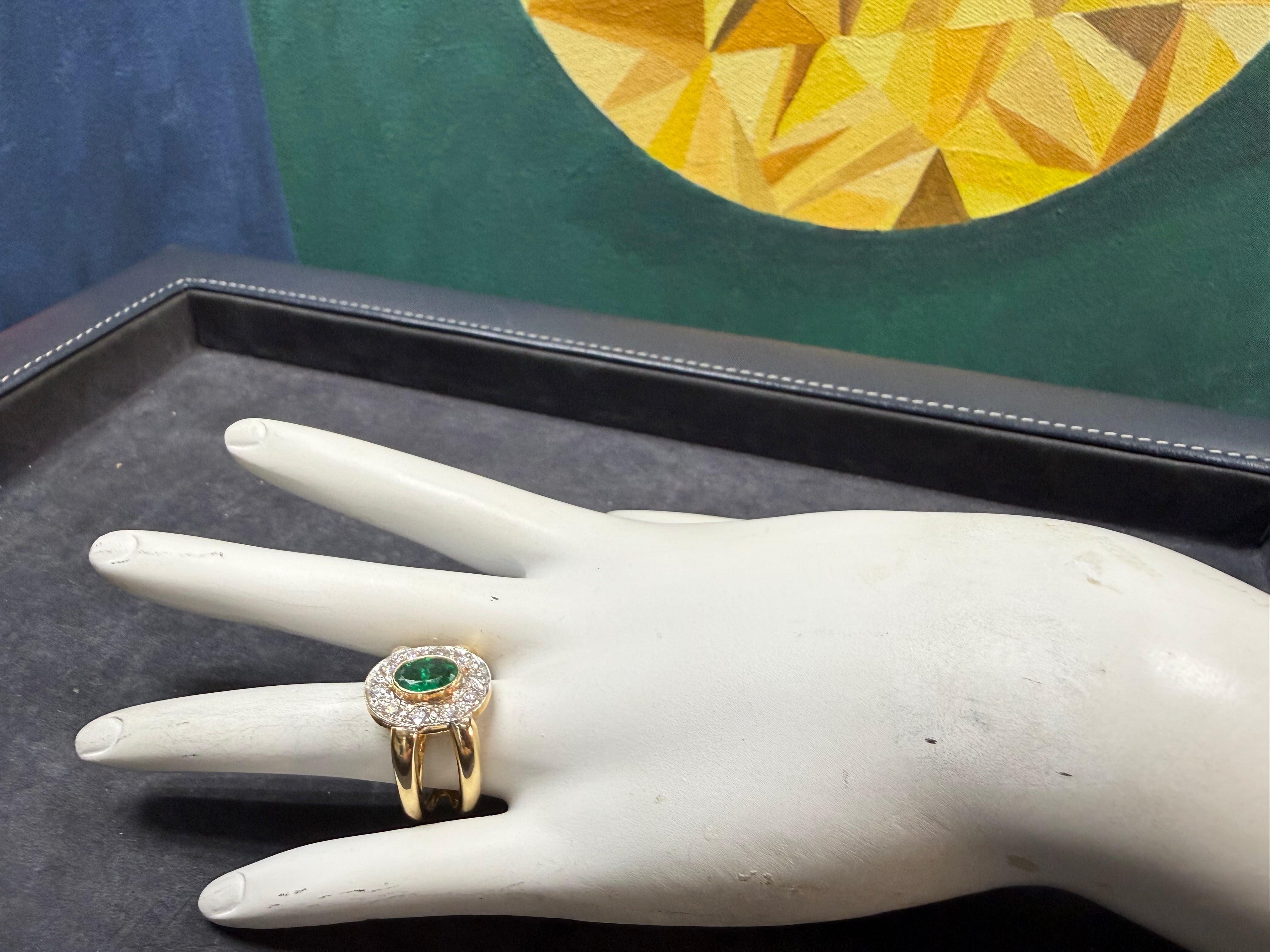 Retro 18K Yellow Gold Emerald & Diamond Split Shank Statement Ring Circa 1985