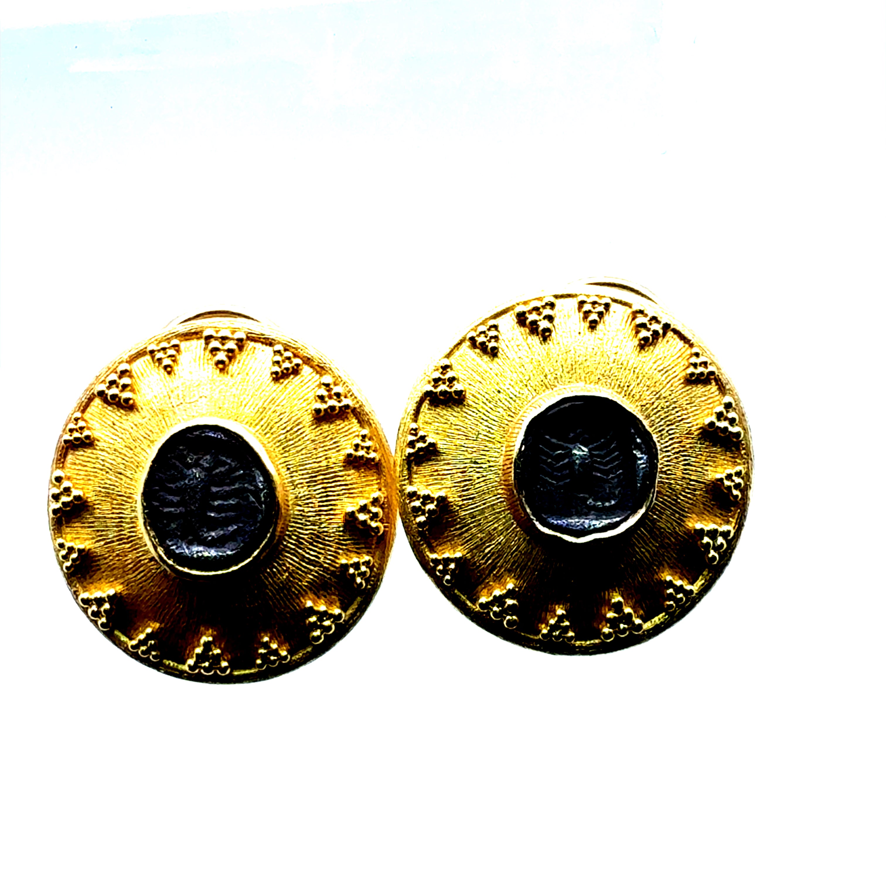 Retro 22K Gold Ancient Scorpion Coin Statement Earrings Hallmarked IRA 1997