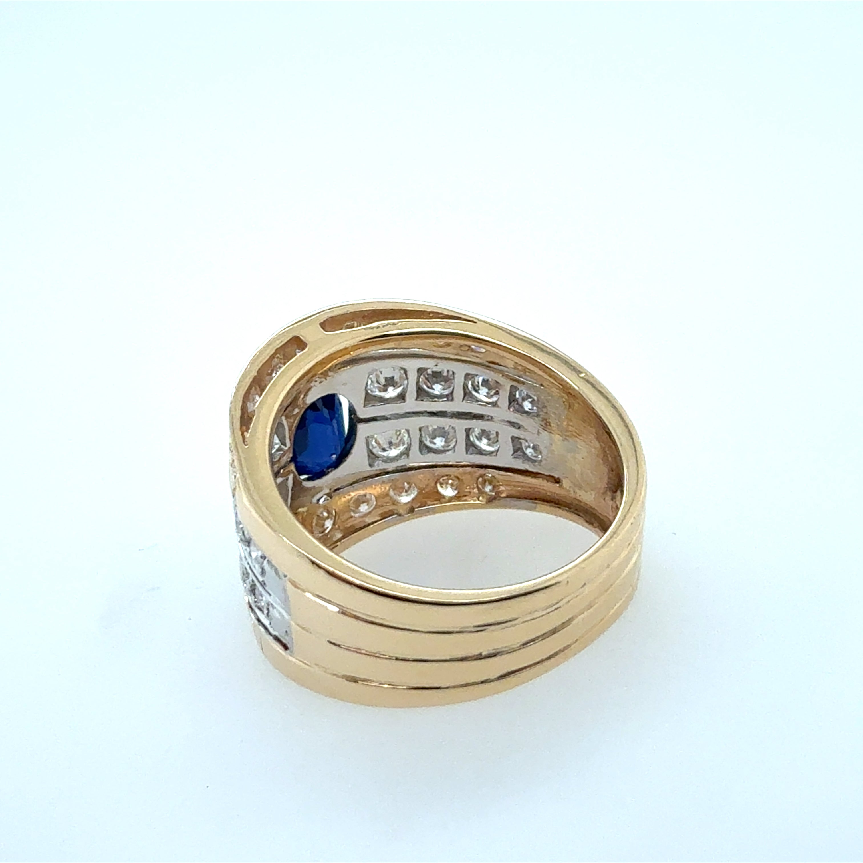 Retro Two-Tone Gold 3 Carat Natural Royal Blue Sapphire & Diamond Ring 1980