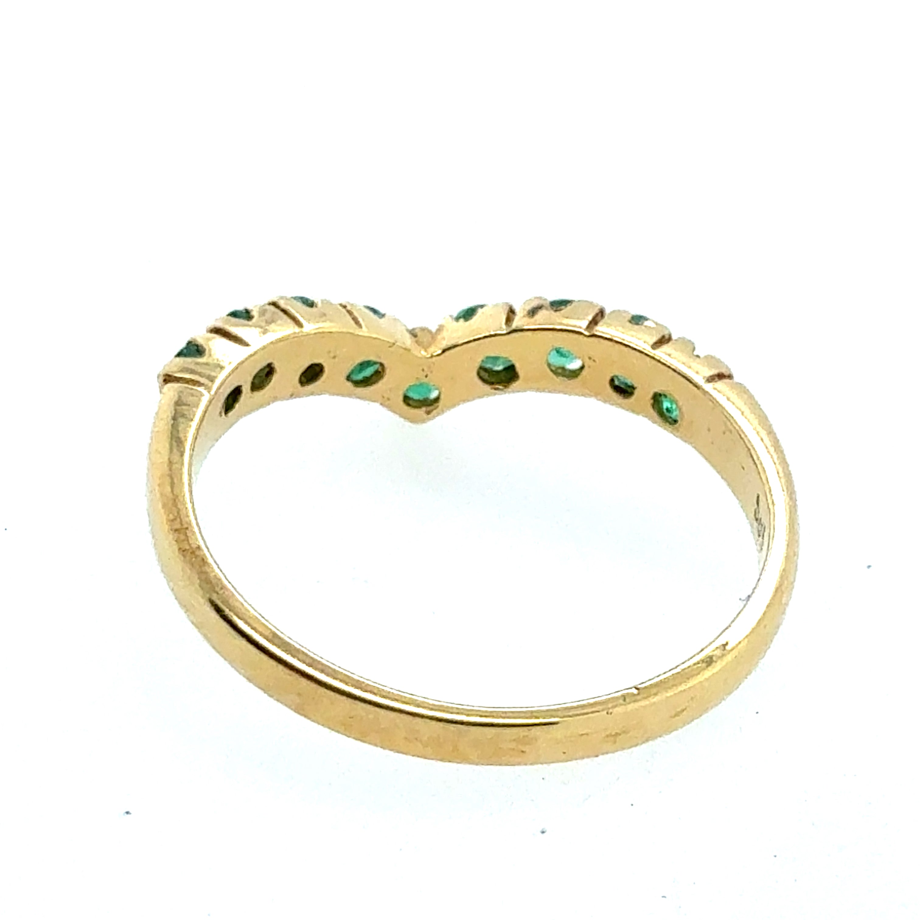 Modern Yellow Gold 0.7ct Natural Green Emerald Statement Band