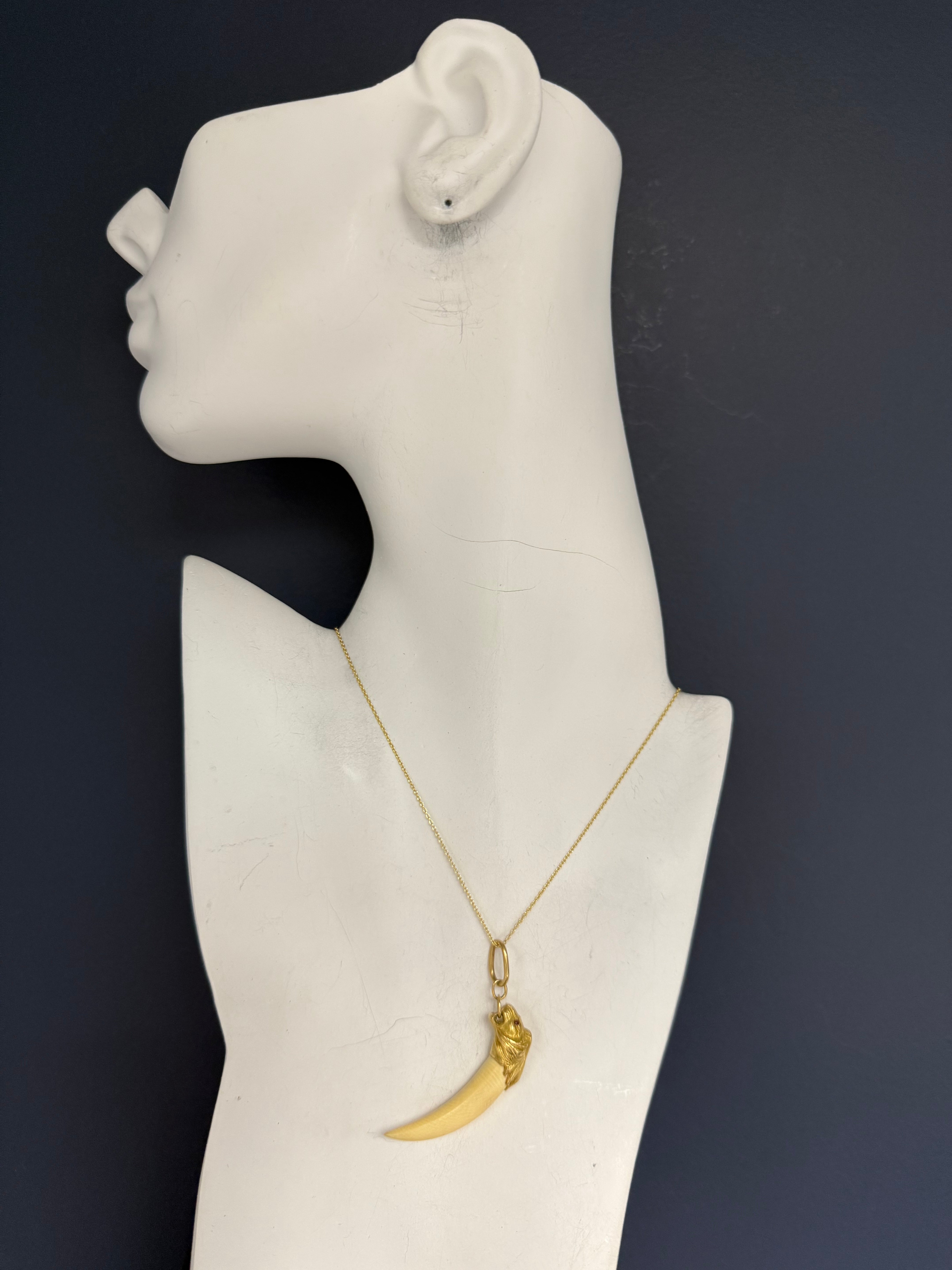 Retro 18K Yellow Gold Lion Head Bone Pendant Made In France
