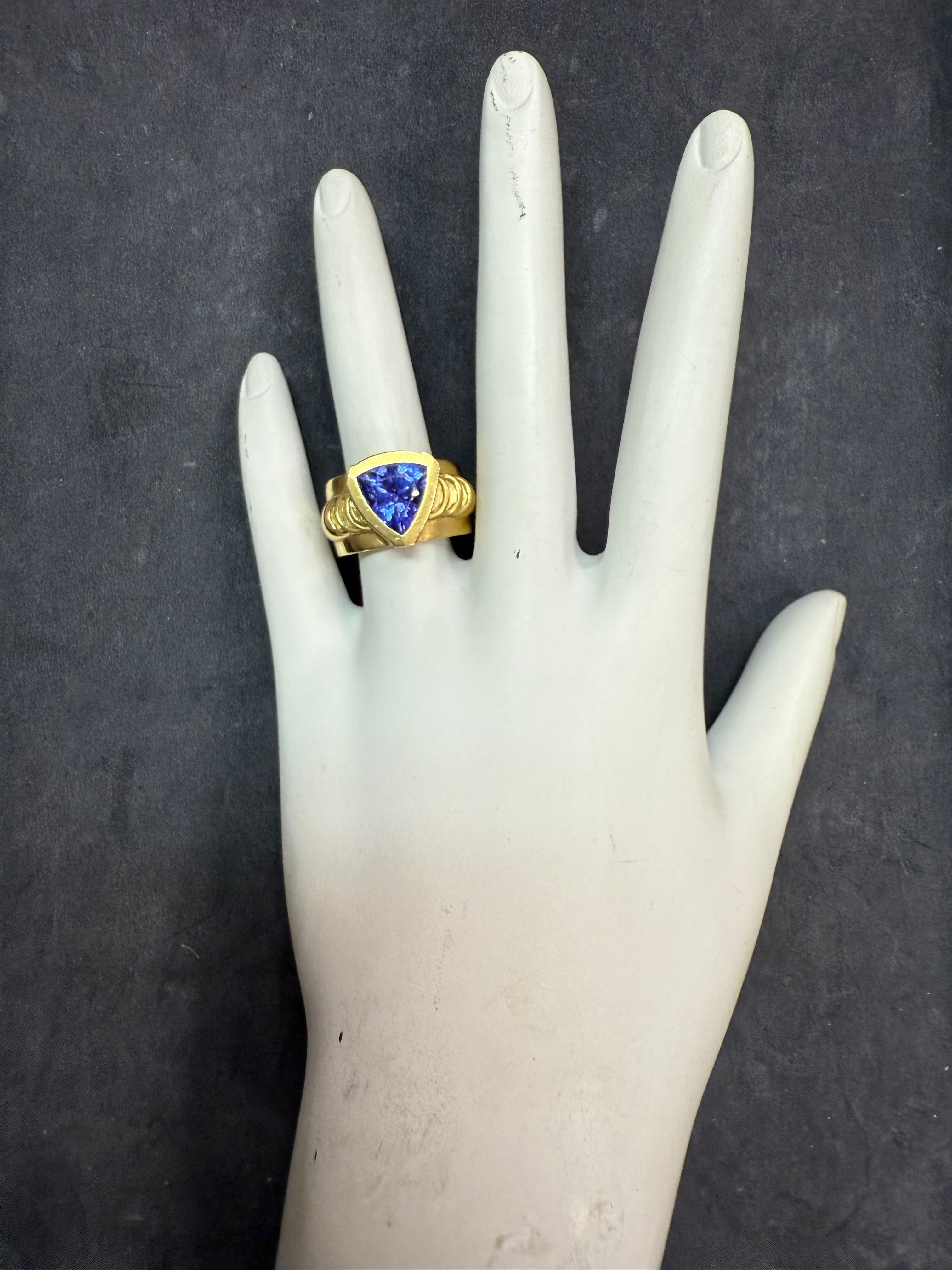 Retro Gold 2.5 Carat Natural Tanzanite & Diamond Statement Ring Circa 1980