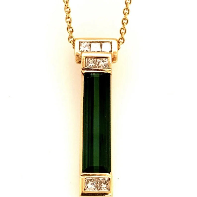 Modern Yellow Gold 7 Carat Natural Green Tourmaline & Diamond Gem Stone Pendant