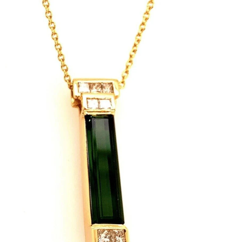 Modern Yellow Gold 7 Carat Natural Green Tourmaline & Diamond Gem Stone Pendant