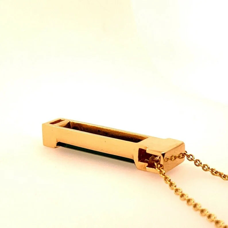 Modern Yellow Gold 7 Carat Natural Green Tourmaline & Diamond Gem Stone Pendant