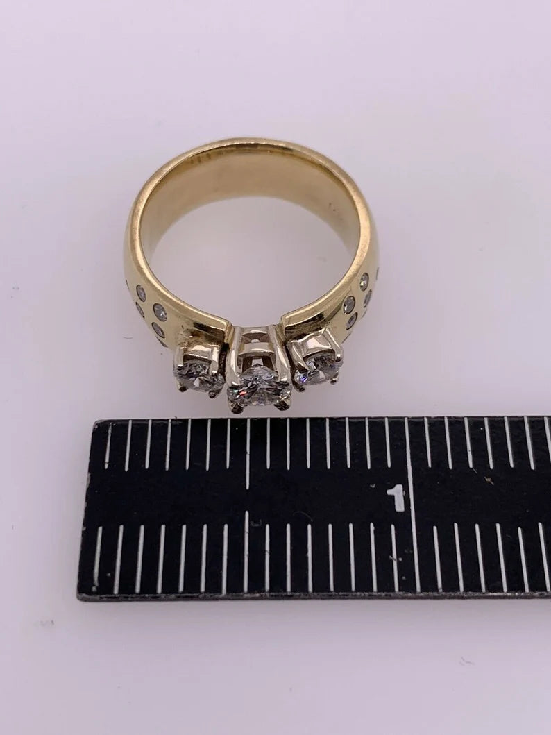 Modern Gold 1.40 Carat Natural Round Diamond Gem Stone Cocktail Engagement Ring