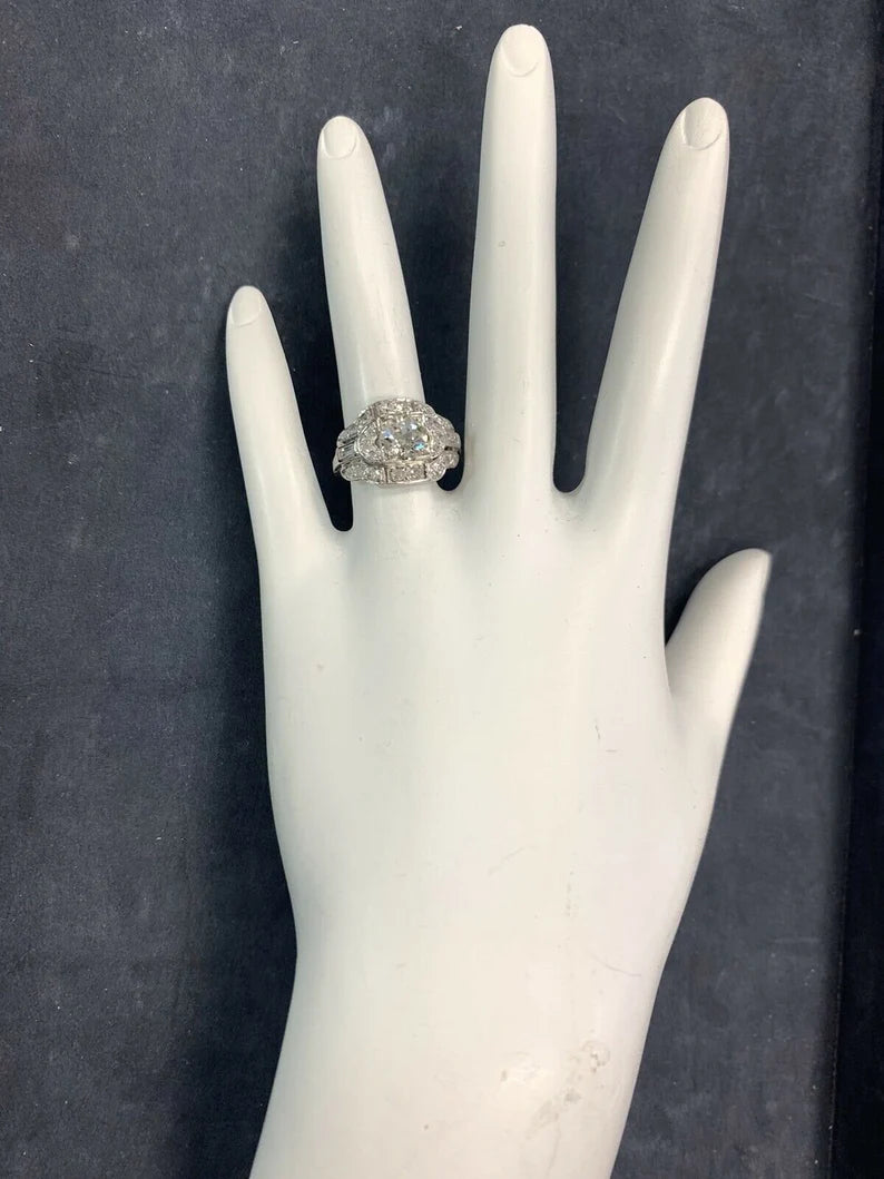 Art Deco Gold Ring 1.25 Carat Natural Old Euro & Baguette Diamond Circa 1950