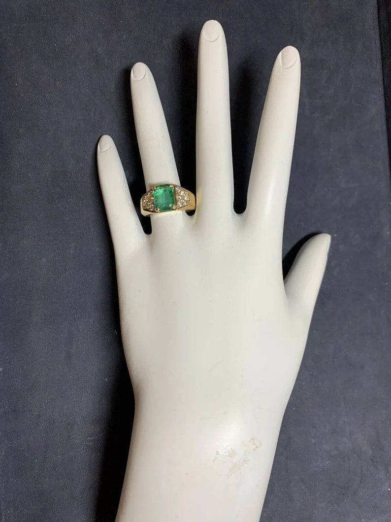 Retro Gold 2.30 Carat Cocktail Ring Natural Emerald Gem & Diamond Circa 1960