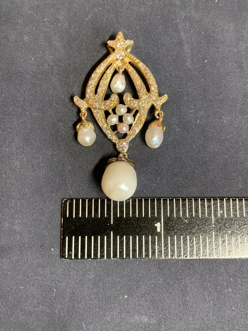Retro Gold Pendant 0.70 Carat Natural Round Diamond & Pearl Circa 1950