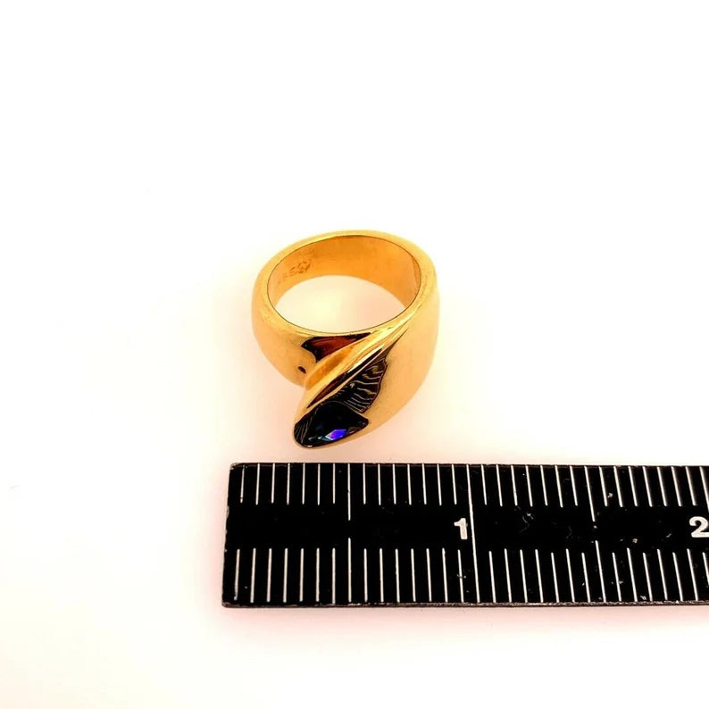 Retro Gold Ring 1 Carat Natural Deep Blue Sapphire Trillion Gem Stone Circa 1960