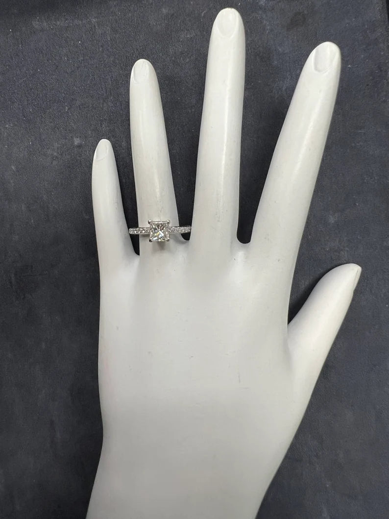 Modern Gold 1.11 Carat EGL USA Certified Natural H VVS2 Princess Diamond Ring