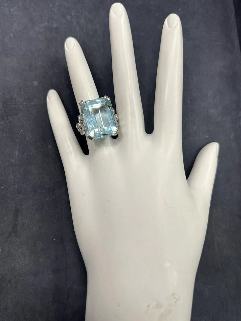 Retro Gold 20 Carat Natural Aquamarine and Diamond Cocktail Ring Circa 1960