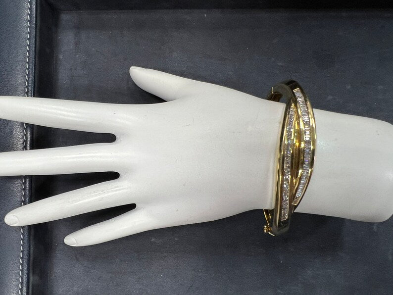Retro Gold 3.57 Carat Natural Baguette Colorless VS Diamond Bangle Bracelet