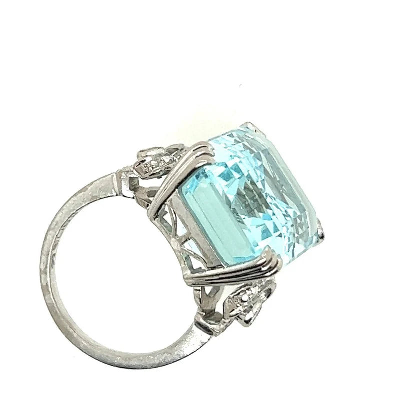 Retro Gold 20 Carat Natural Aquamarine and Diamond Cocktail Ring Circa 1960