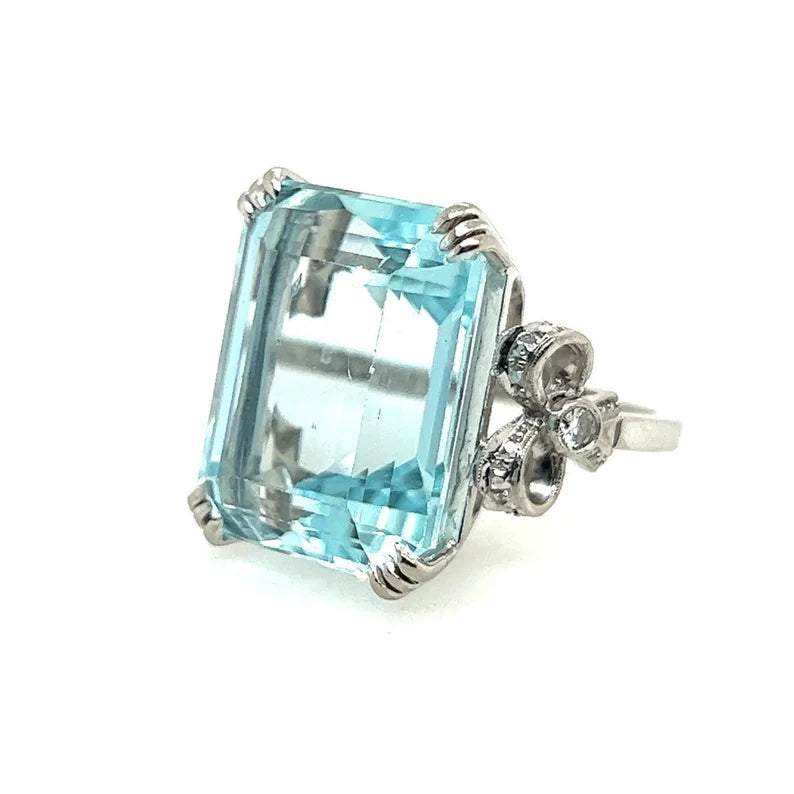 Retro Gold 20 Carat Natural Aquamarine and Diamond Cocktail Ring Circa 1960