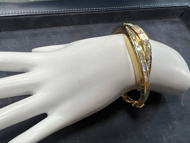 Retro Gold 3.57 Carat Natural Baguette Colorless VS Diamond Bangle Bracelet