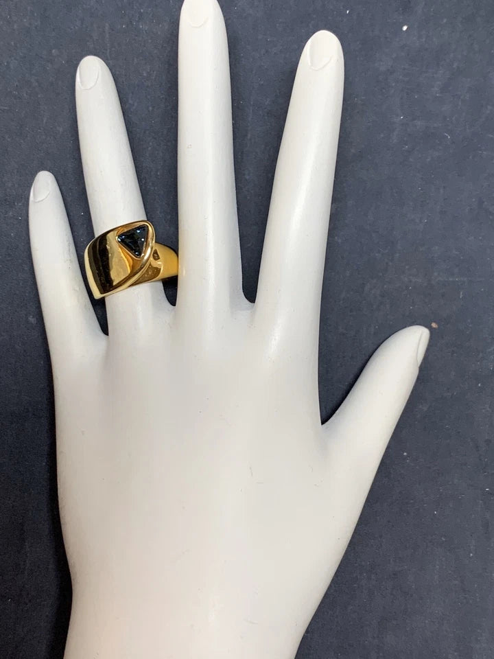 Retro Gold Ring 1 Carat Natural Deep Blue Sapphire Trillion Gem Stone Circa 1960